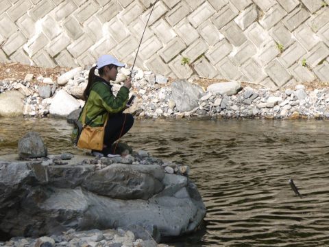 奈良子釣りセンター　フライフィッシング　渓流釣り